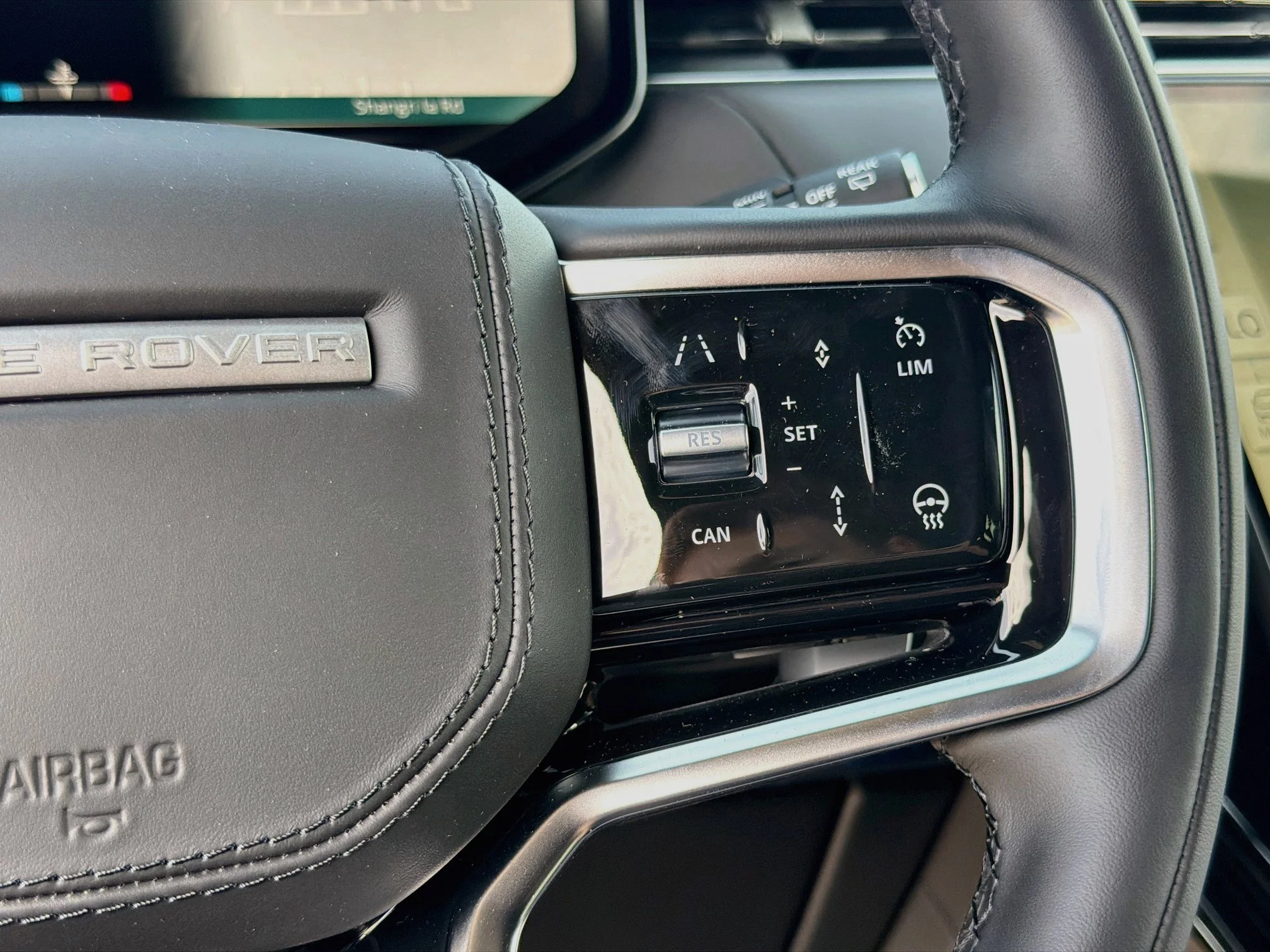 New 2026 Borasco Grey Land Rover SE image 40