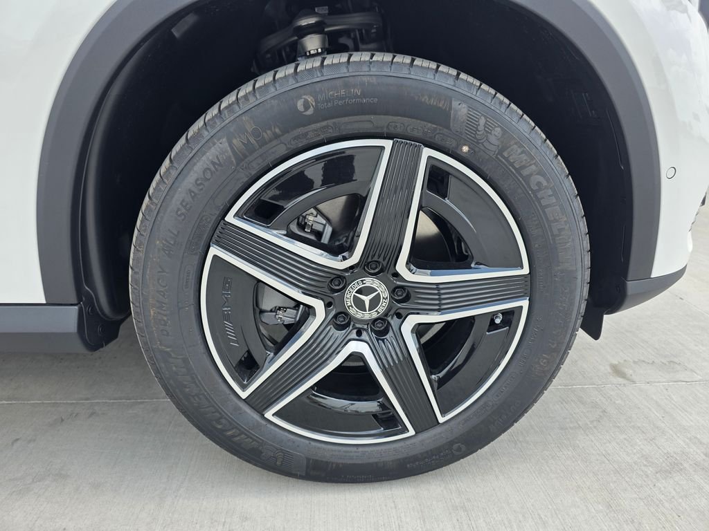 New 2026 Polar White Mercedes-Benz GLC 300 image 10