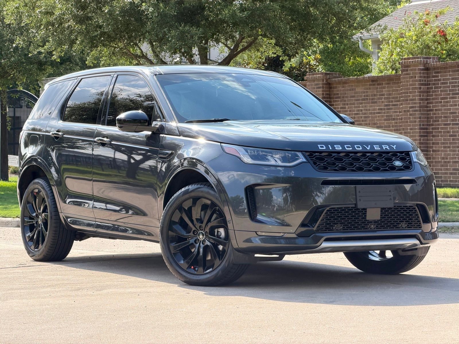 2025 Land Rover Discovery Sport 2.0 S's photo