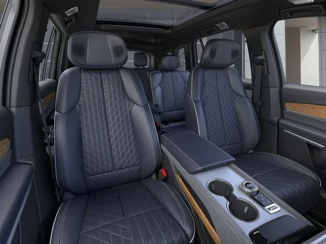 2026 Cadillac VISTIQ Premium Luxury - Photo 16