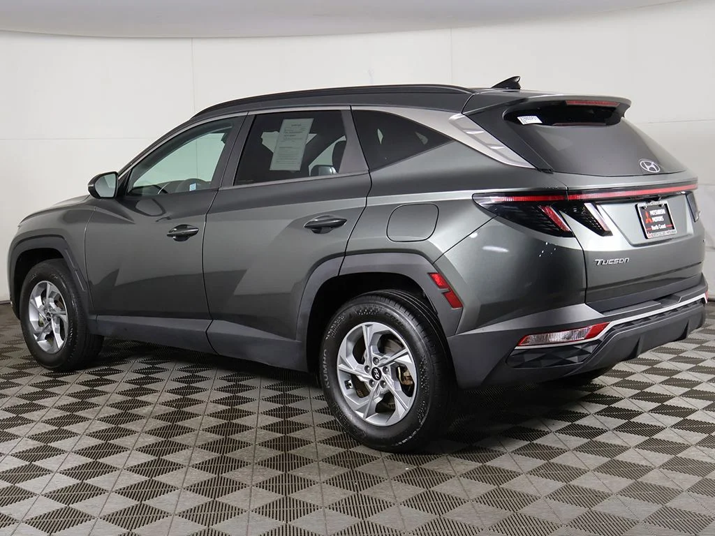 Used 2023 Gray Hyundai SEL image 9