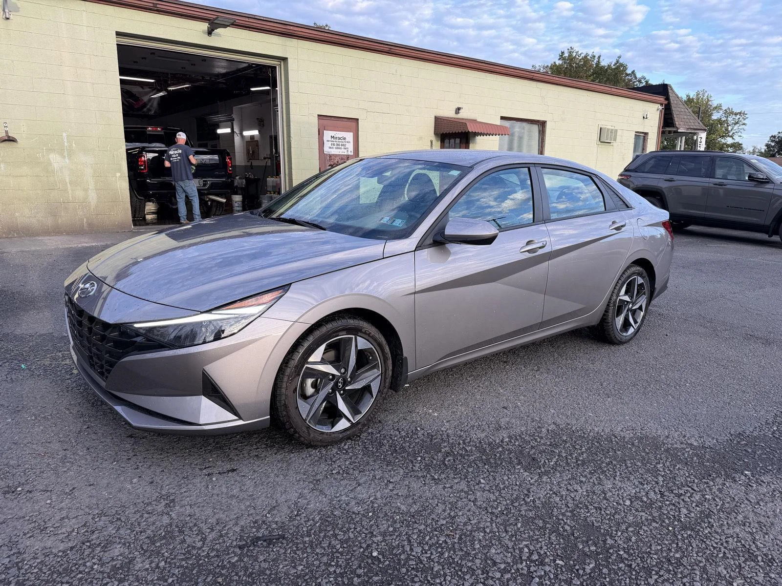 Used 2023 Fluid Metal Hyundai SEL image 2