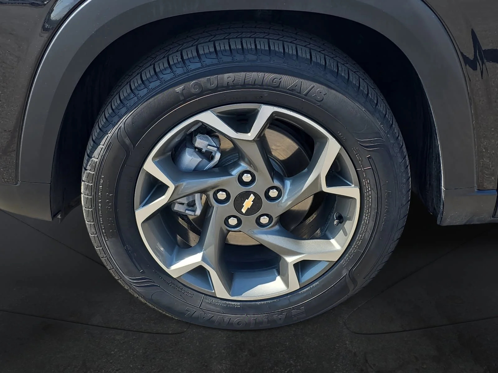 2025 Chevrolet Trax LT - Photo 26