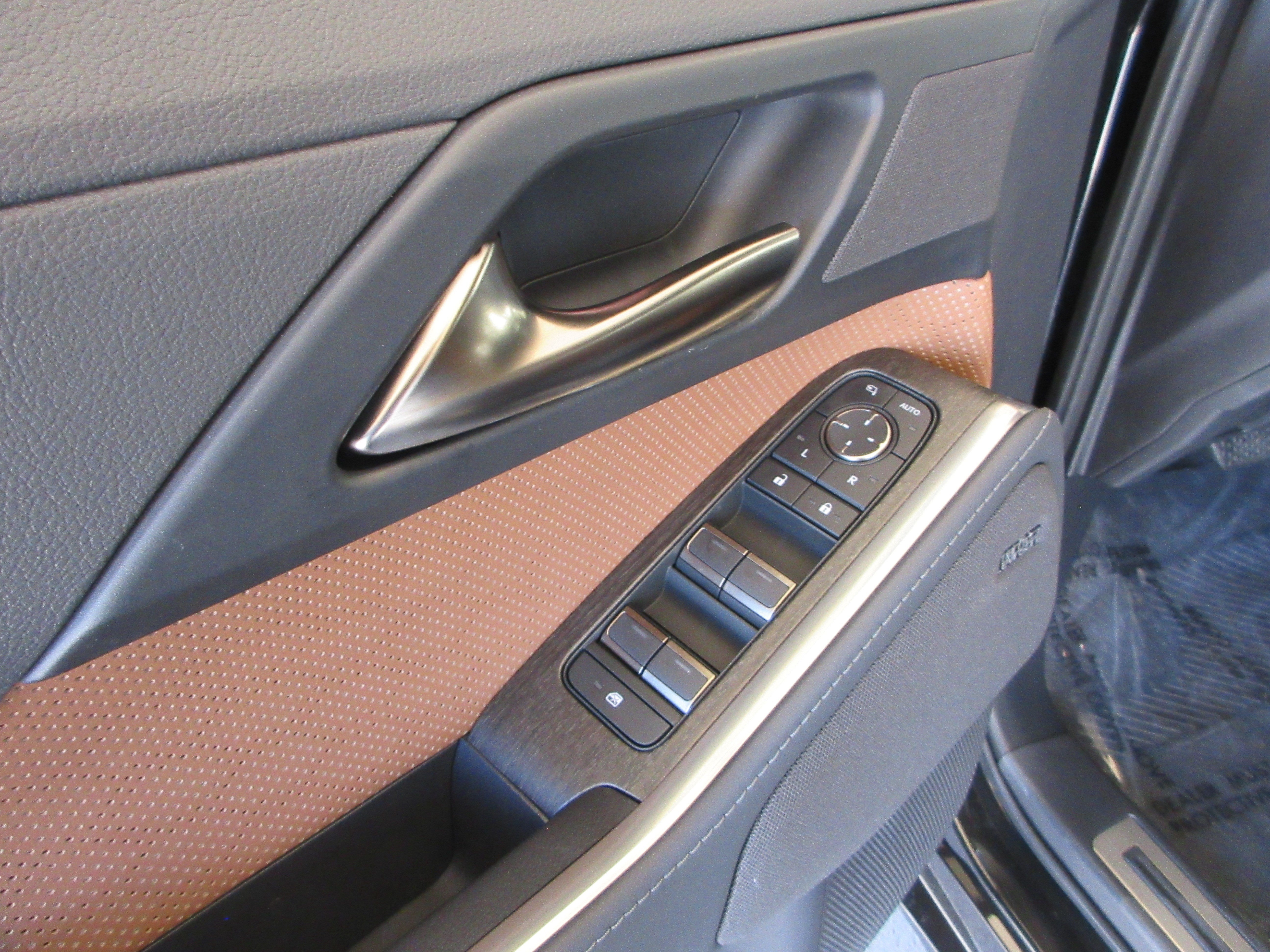Used 2026 Caviar Lexus 550 Luxury+ image 34