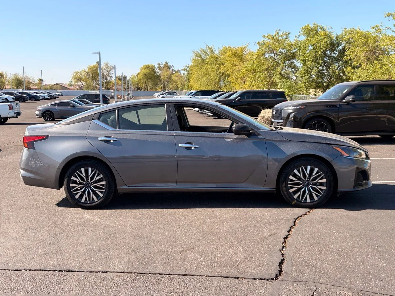 Used 2024 Gun Metallic Nissan 2.5 SV image 6