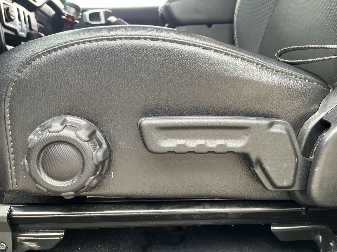 Used 2021 Sting-Gray Clearcoat Jeep Freedom image 15
