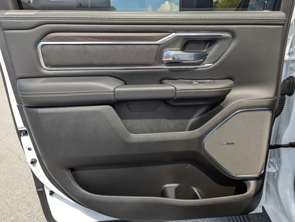 2026 RAM 1500 Laramie - Photo 28