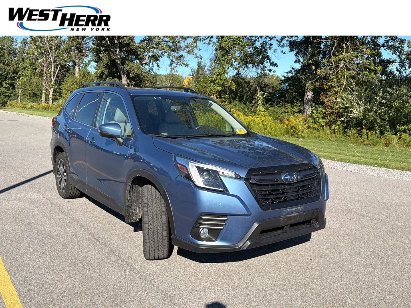 Used 2023 Horizon Blue Pearl Subaru Limited image 1