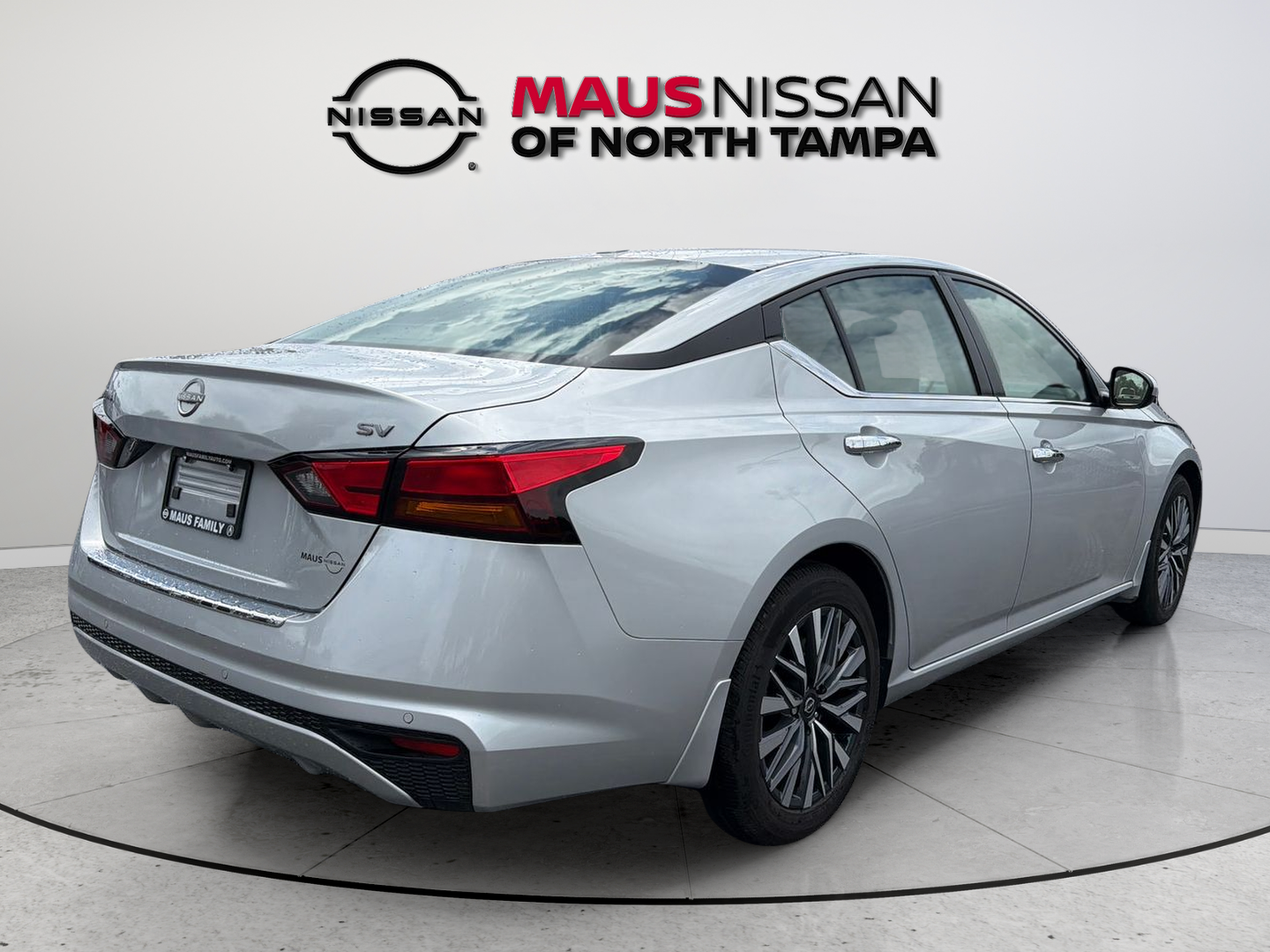 Certified Used 2023 Silver Nissan 2.5 SV image 8