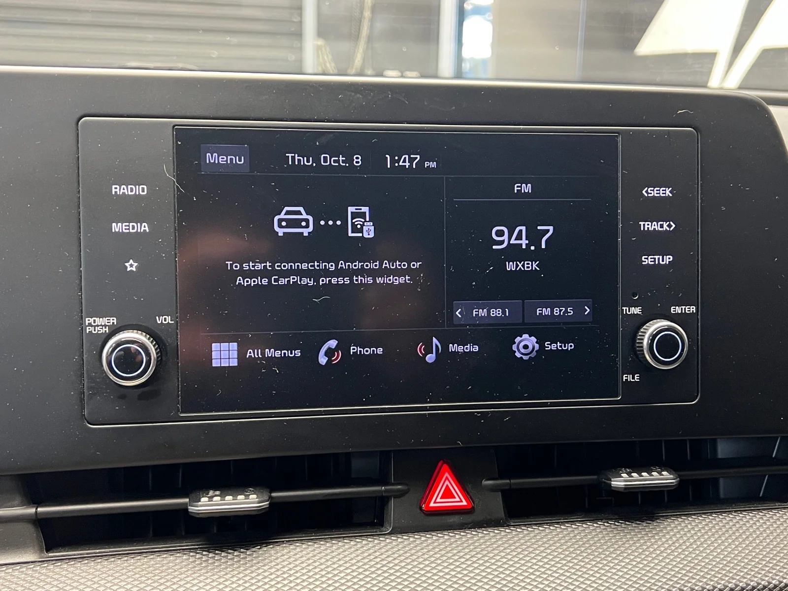 Used 2024 Gravity Gray (kdg) Kia LX image 16