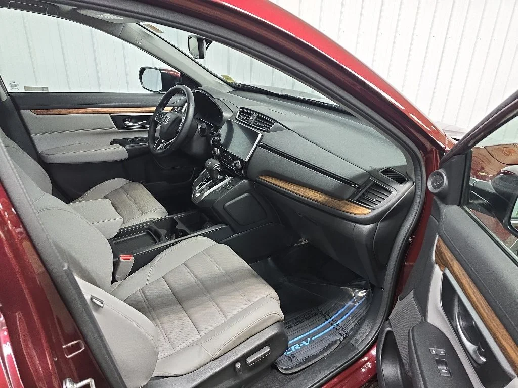 Used 2018 Red Honda Touring image 16