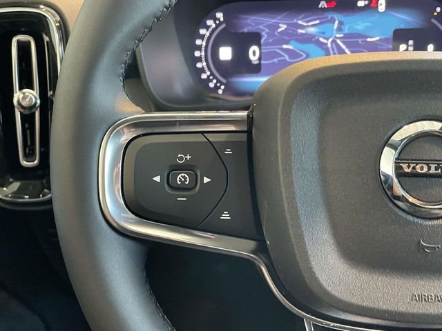 2026 Volvo XC40 Ultra Black Edition - Photo 35