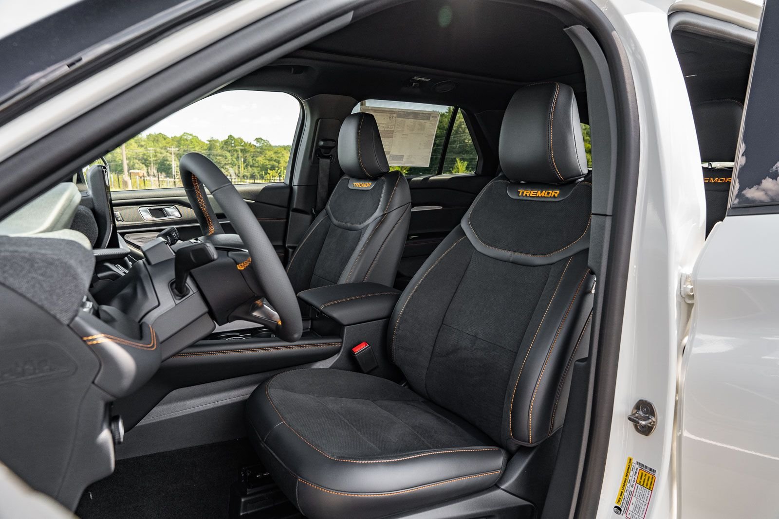 New 2027 Star White Metallic Tri-Coat Ford Tremor® image 17