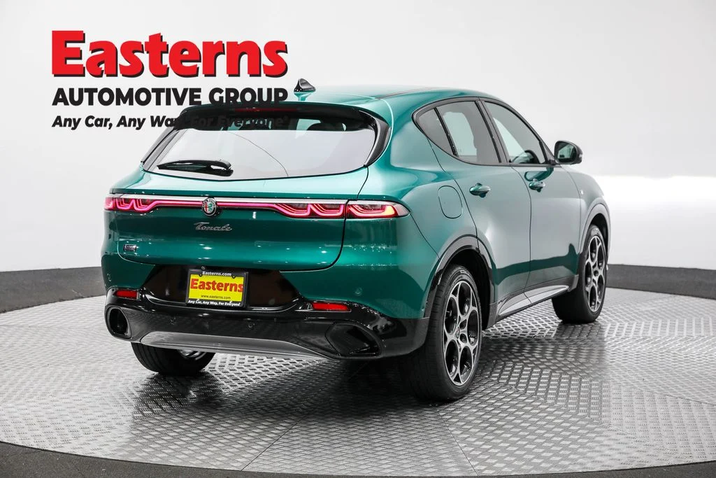Used 2024 Green Alfa Romeo Ti image 5
