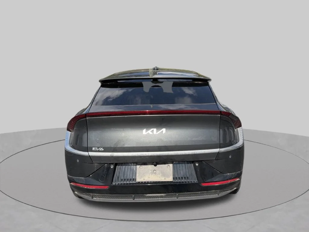 2023 Kia EV6 WIND SUV Slide 4