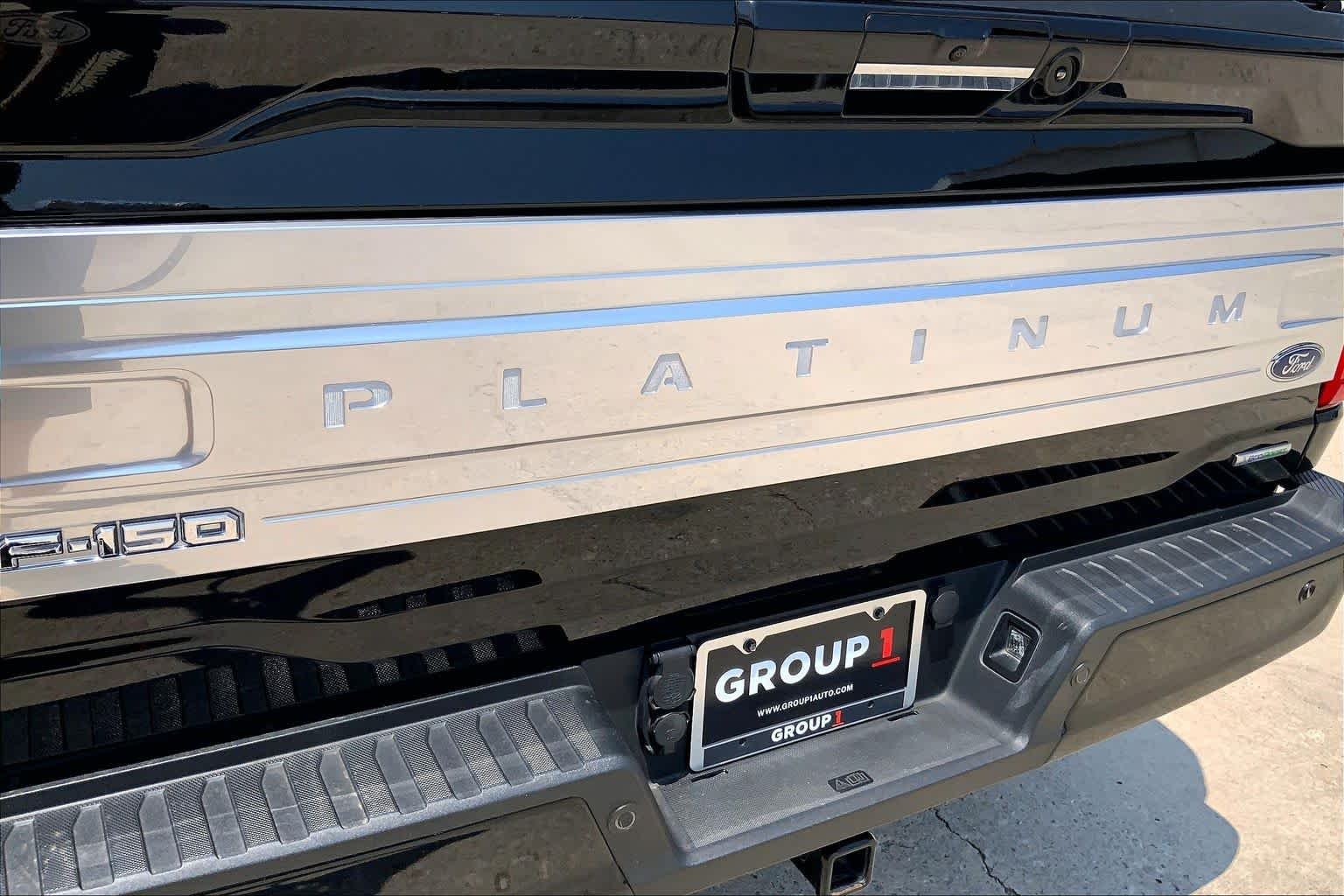 Used 2021 Agate Black Ford Platinum image 31