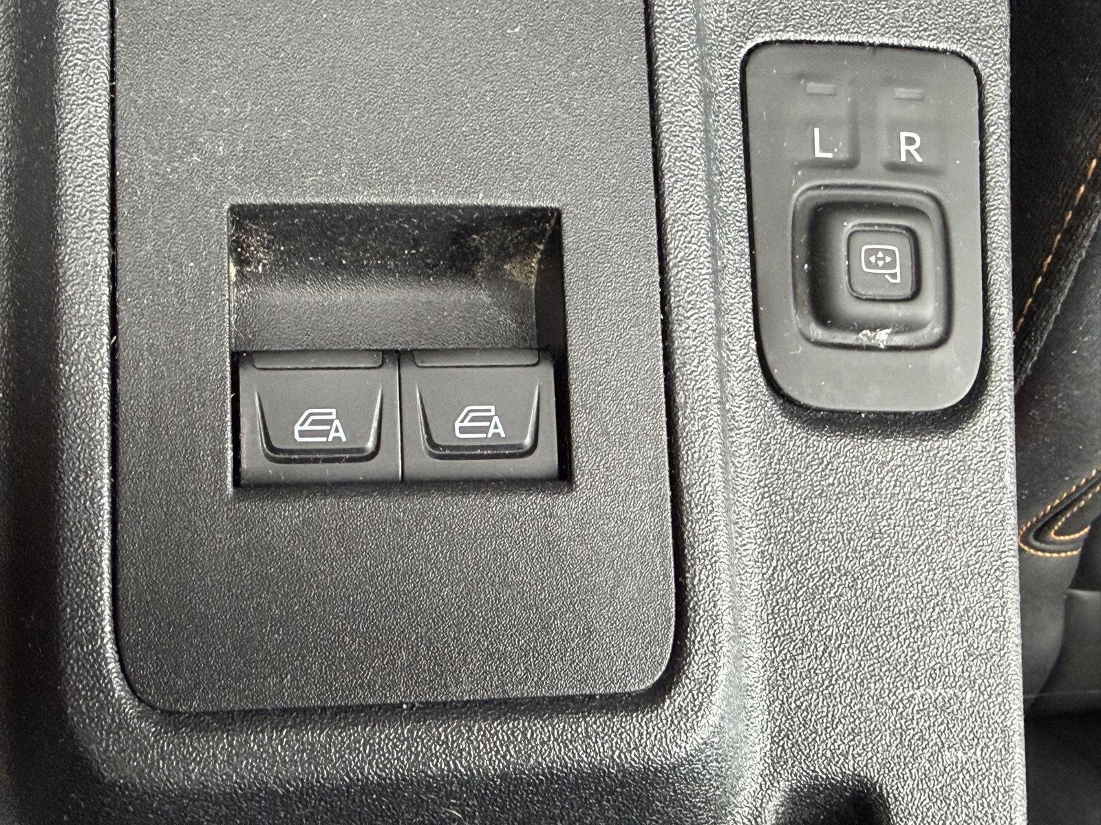Used 2023 Race Red Ford Badlands Advanced image 10