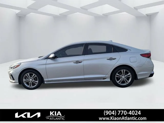 Used 2019 Silver Hyundai Sport image 6