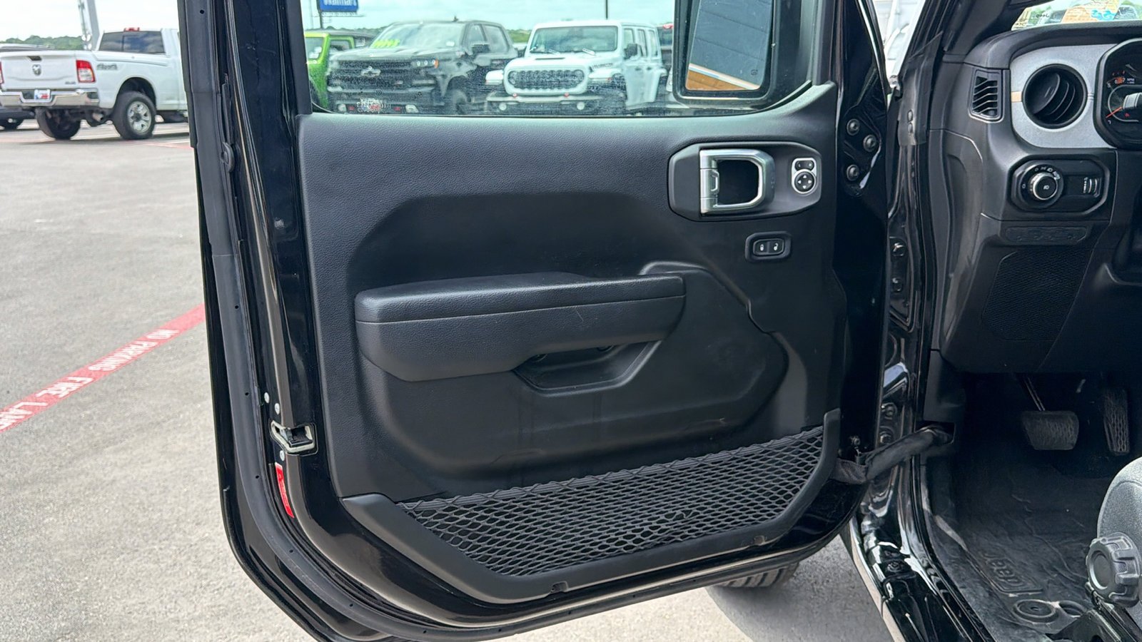 Used 2024 Black Clearcoat Jeep Sport S image 9