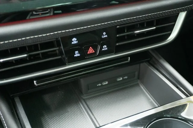 New 2024 Deep Black Pearl Effect Volkswagen 2.0T SEL image 34