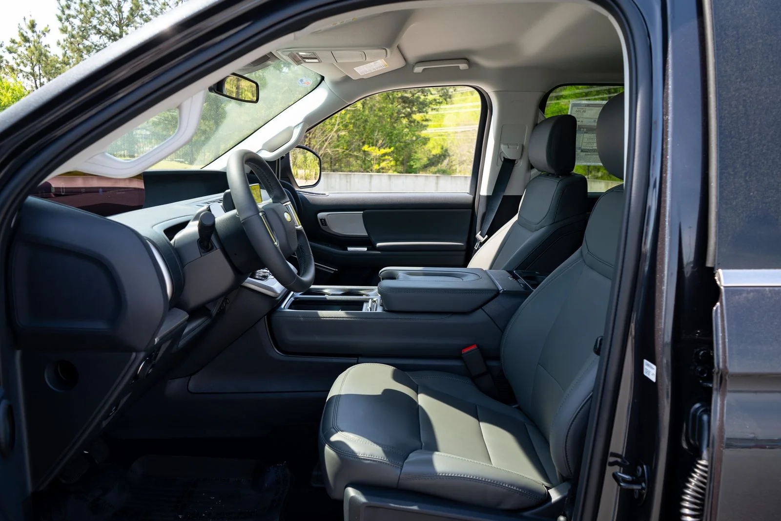 New 2026 Dark Matter Gray Metallic Ford Active image 14