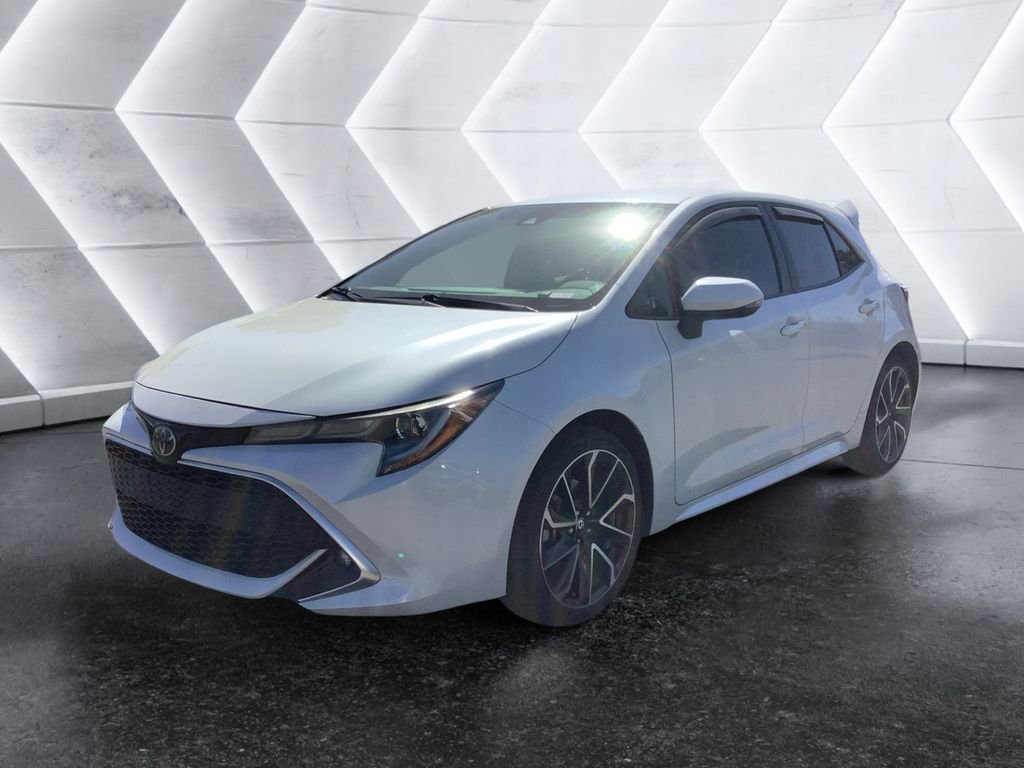 Used 2020 White Toyota XSE image 3