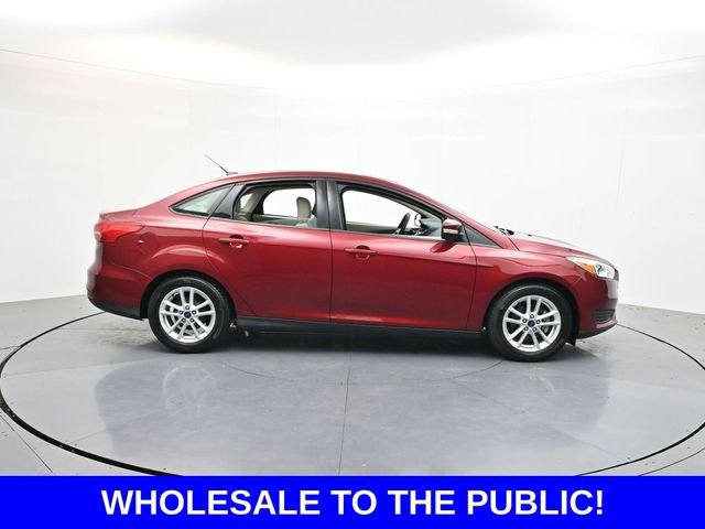 Used 2016 Red Ford SE image 8