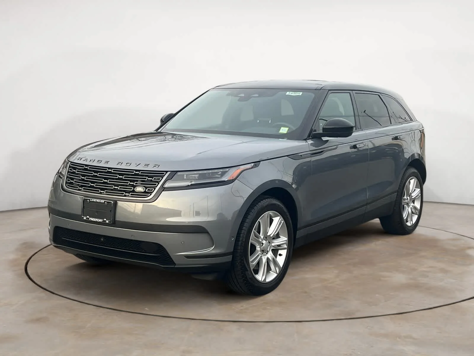 2026 Land Rover Range Rover Velar P250 S's photo
