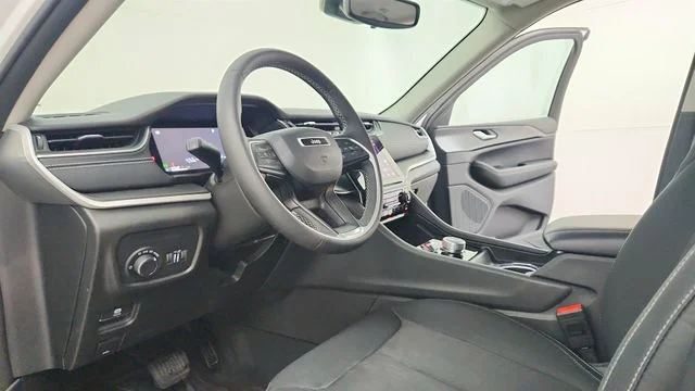 2023 Jeep Grand Cherokee Laredo - Photo 16