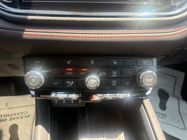 New 2026 Vapor Gray Exterior Paint Dodge GT HEMI V8 image 17