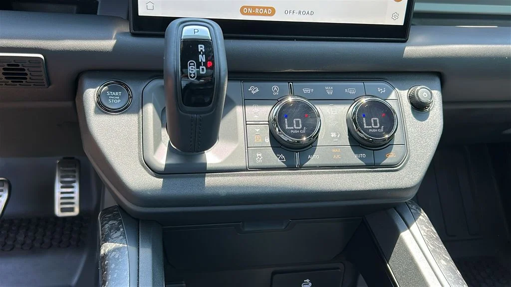 Certified Used 2025 Green Land Rover OCTA image 18