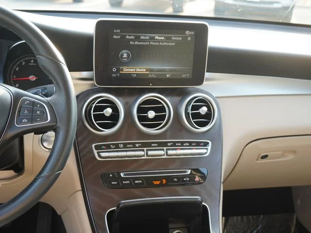 Used 2019 White Mercedes-Benz GLC 300 image 16