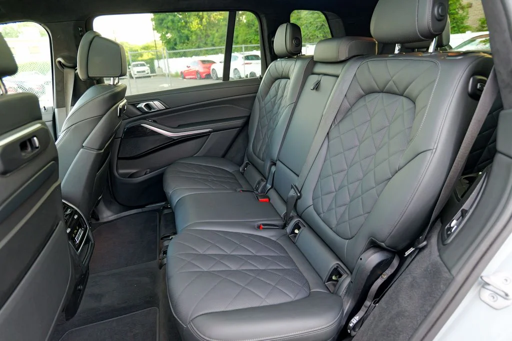 Used 2024 Brooklyn Gray Metallic BMW xDrive40i image 30