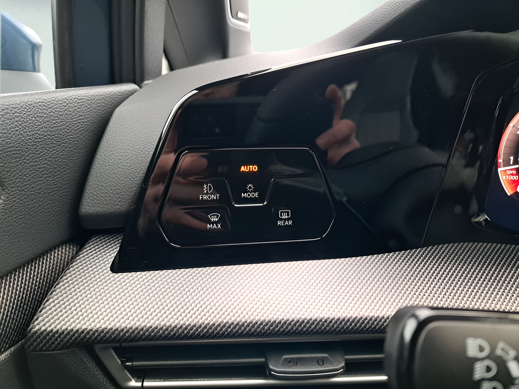 New 2026 Blue Volkswagen 2.0T SE image 34