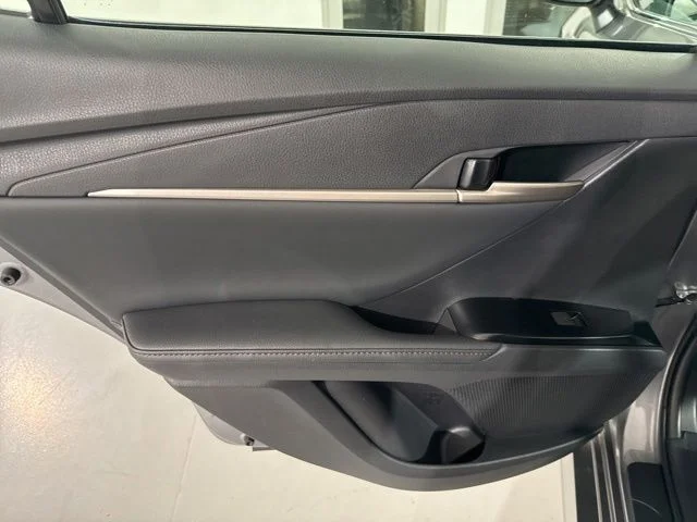 Used 2025  Toyota XLE image 17