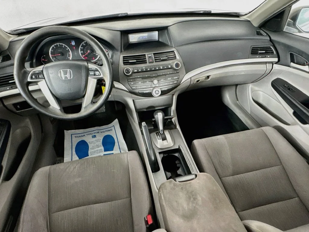 Used 2012 Alabaster Silver Metallic Honda LX image 25