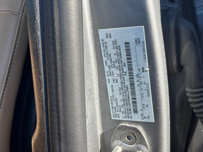 Used 2022 Silver Lincoln Reserve image 27