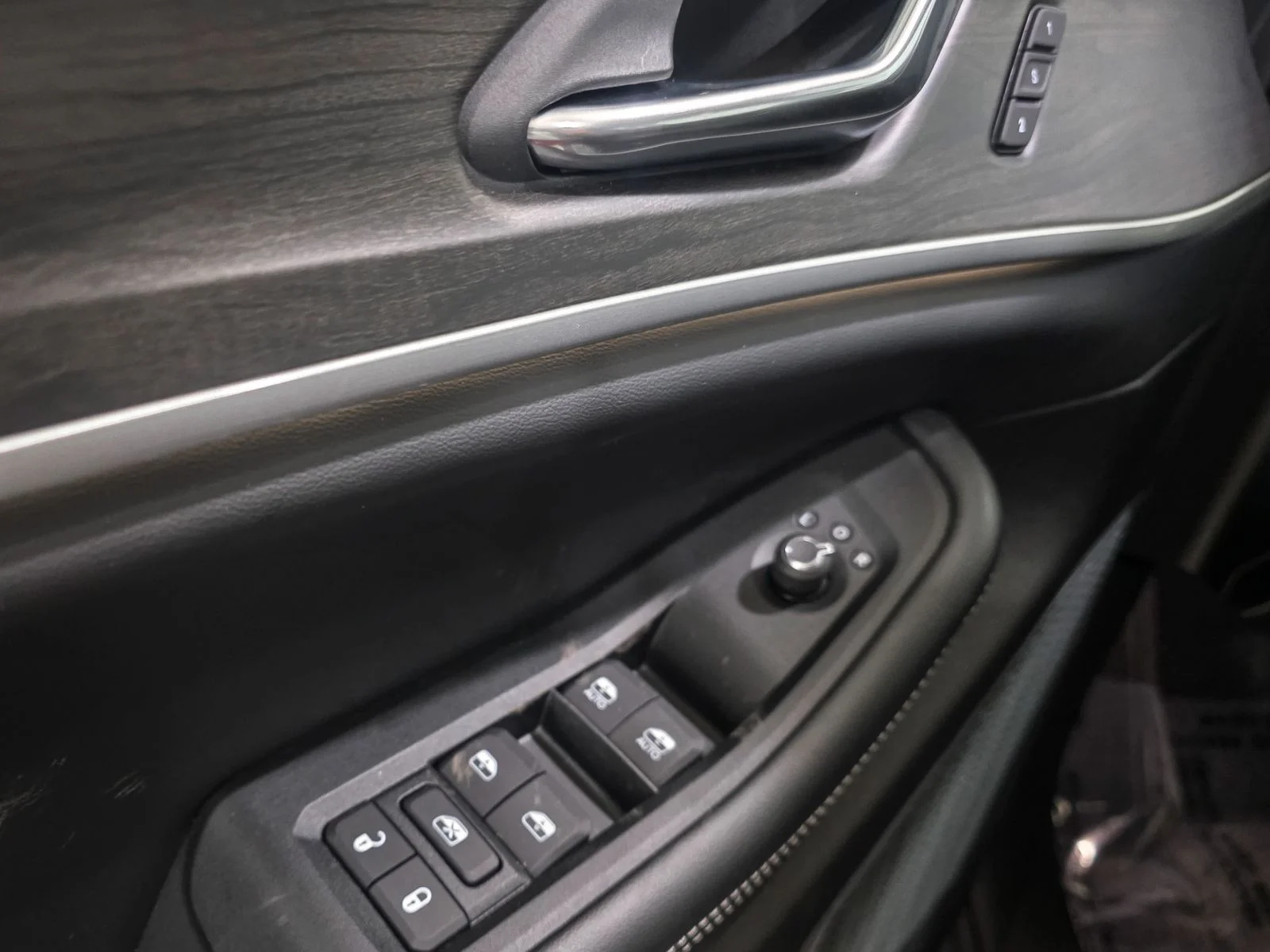 New 2026 Baltic Gray Metallic Clearcoat Jeep Limited image 19