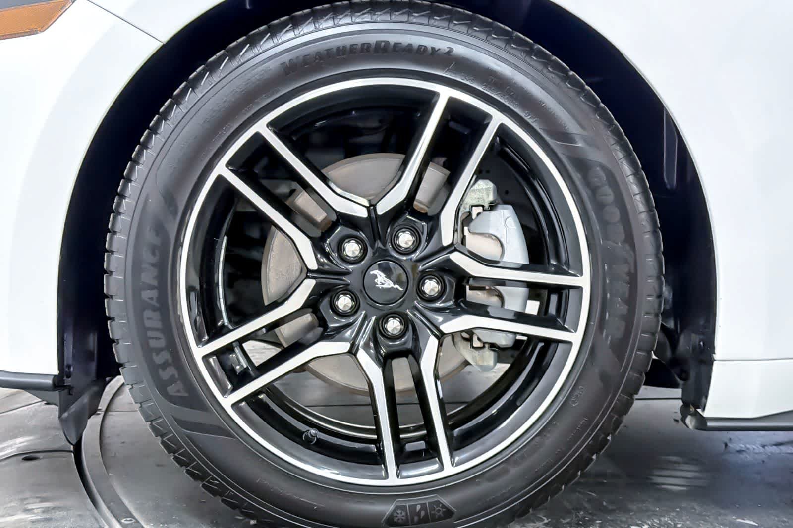 Used 2022 Oxford White Ford EcoBoost Premium image 25