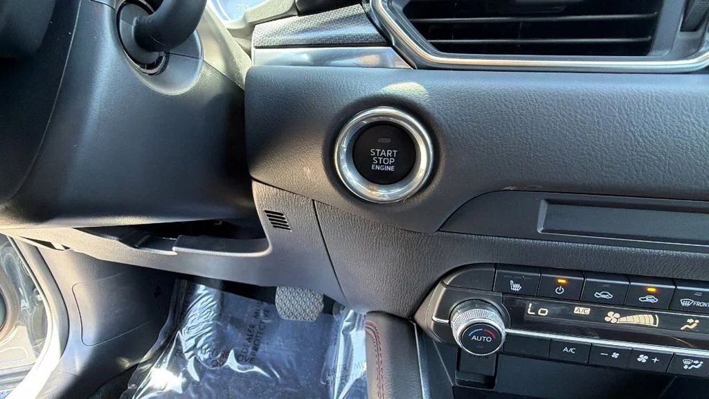 Used 2025 Gray Metallic Mazda 2.5 S Carbon Edition image 17