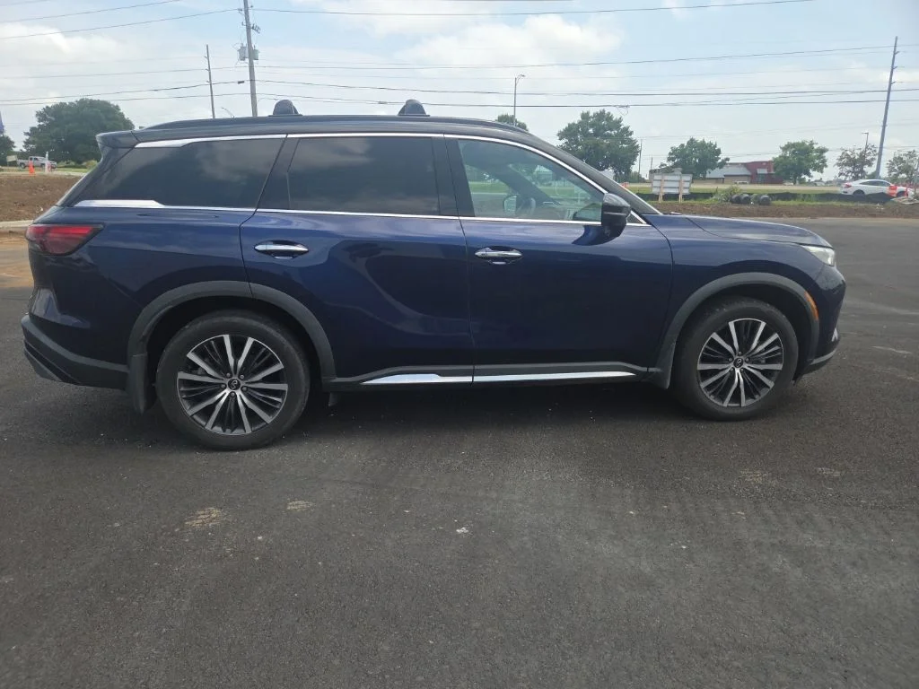 Used 2024 Blue INFINITI Autograph image 15