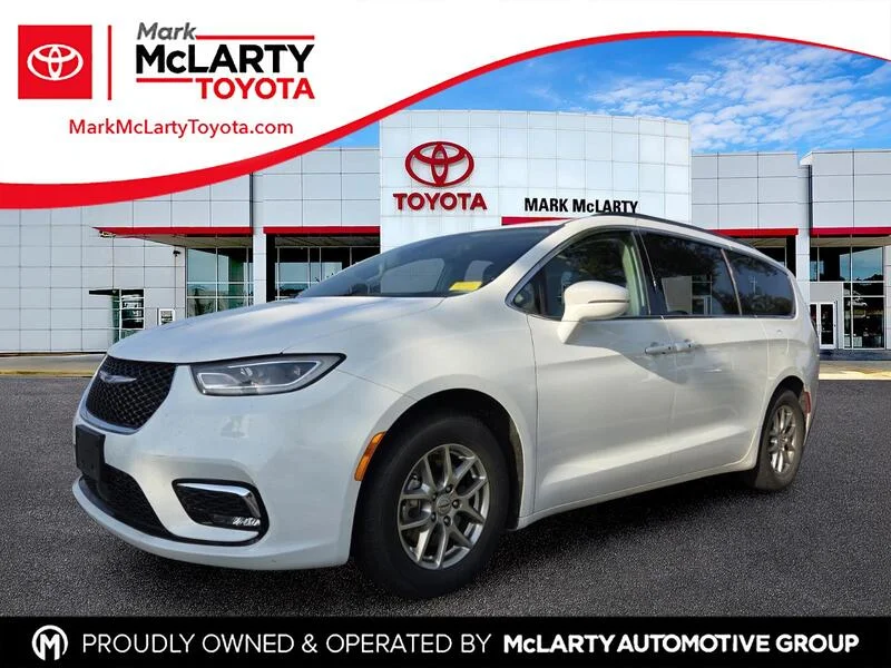 Used 2021 Bright White Clearcoat CHRYSLER TOURING image 1