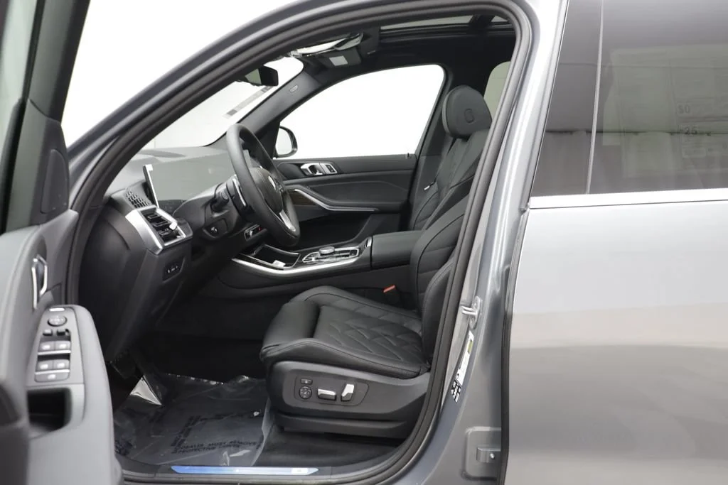 New 2026 SKYSCRAPER GREY BMW xDrive40i image 6