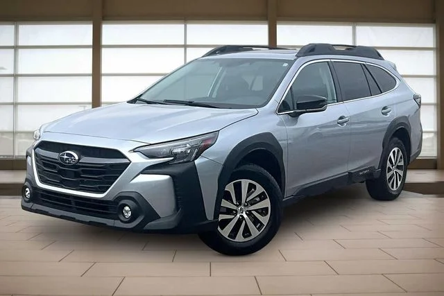 2025 Subaru Outback Premium's photo