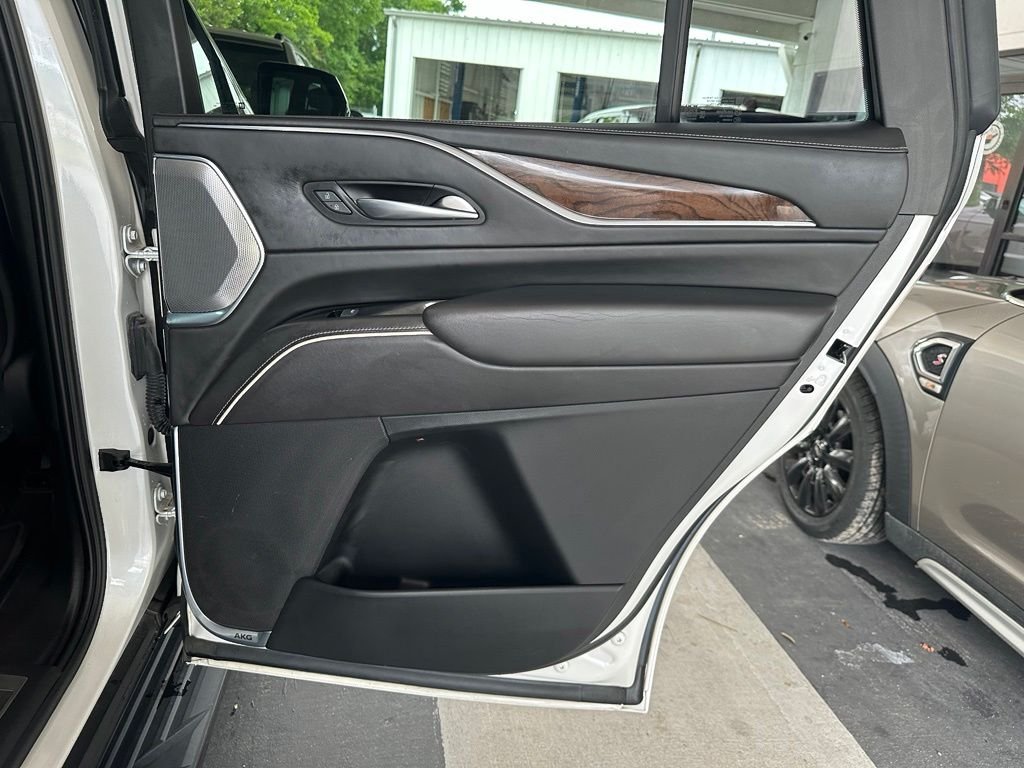 Used 2021 White Cadillac Sport Platinum image 34