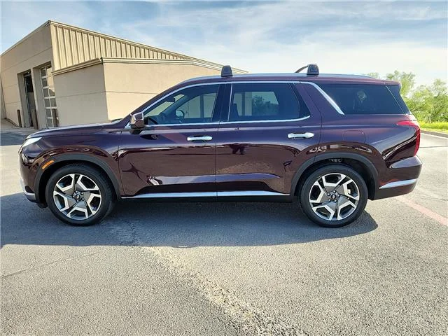 Used 2024 Maroon Hyundai SEL Front-Wheel Drive image 2