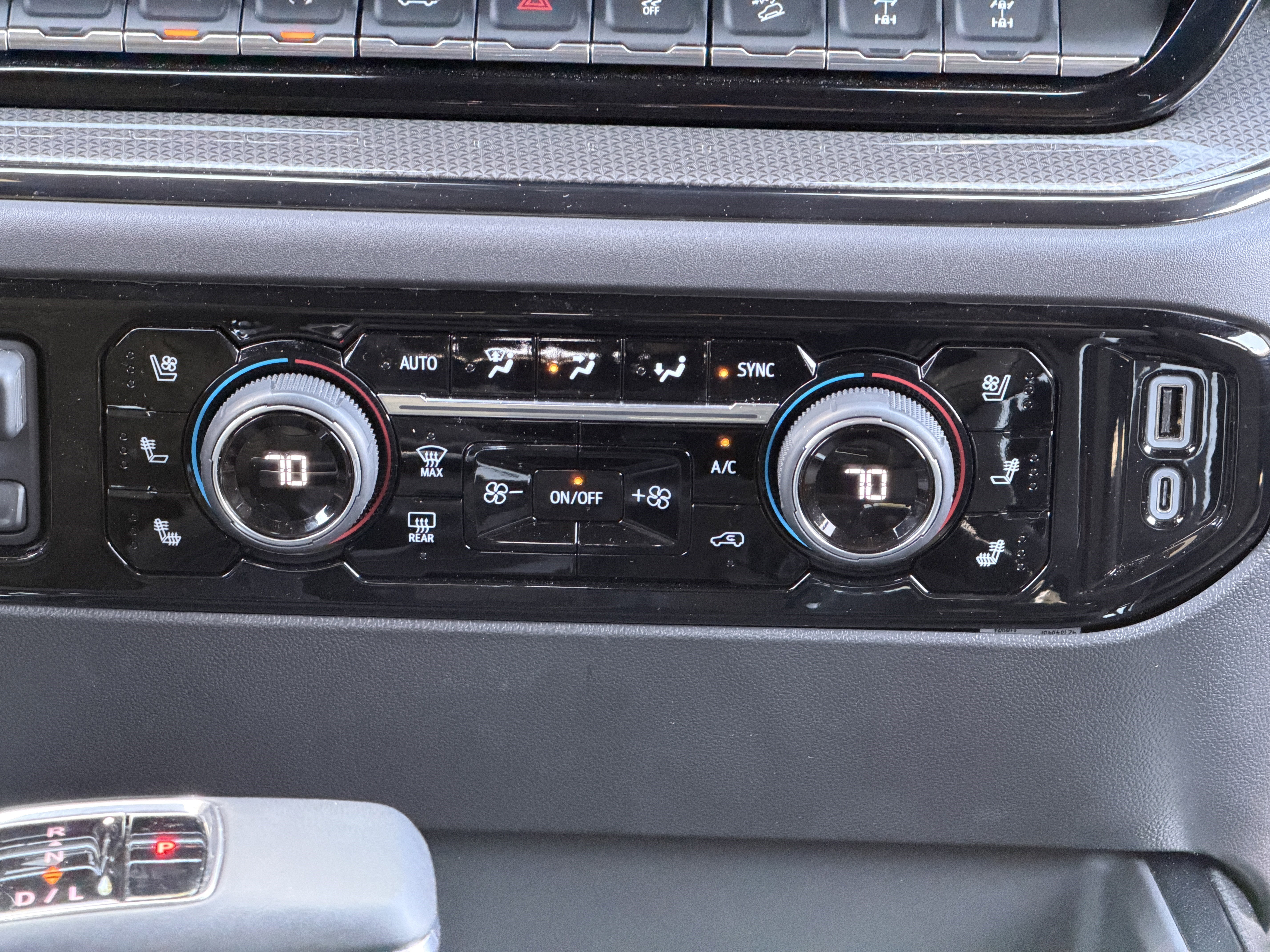 2024 Chevrolet Silverado 1500 ZR2 - Photo 28