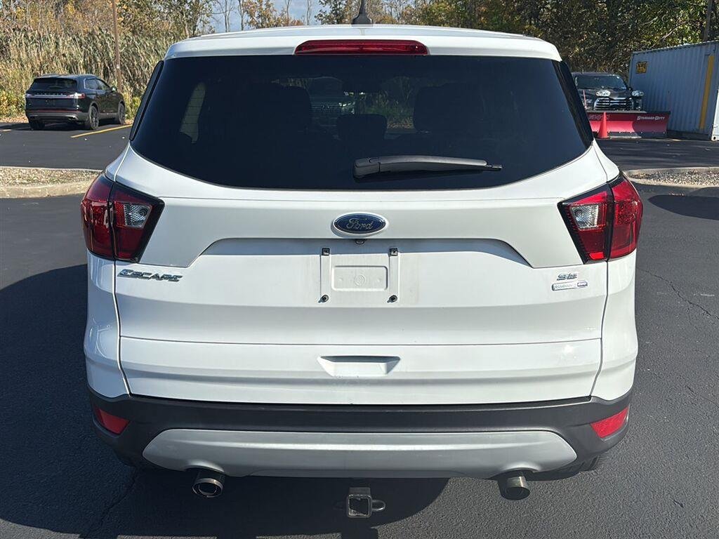 Used 2019 Oxford White Ford SE image 6
