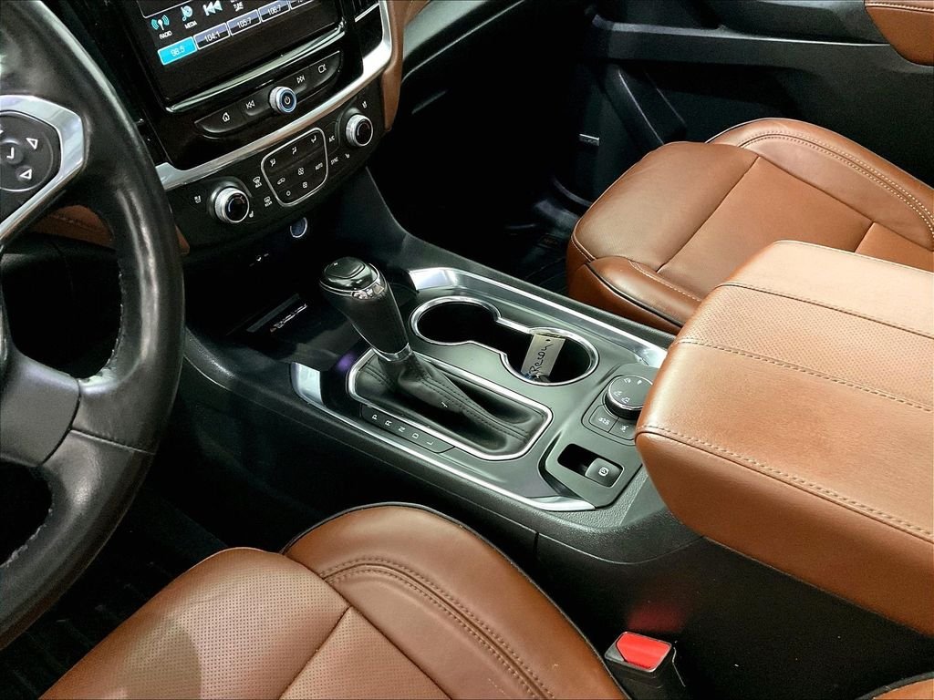 Used 2018 Mosaic Black Metallic Chevrolet High Country image 21