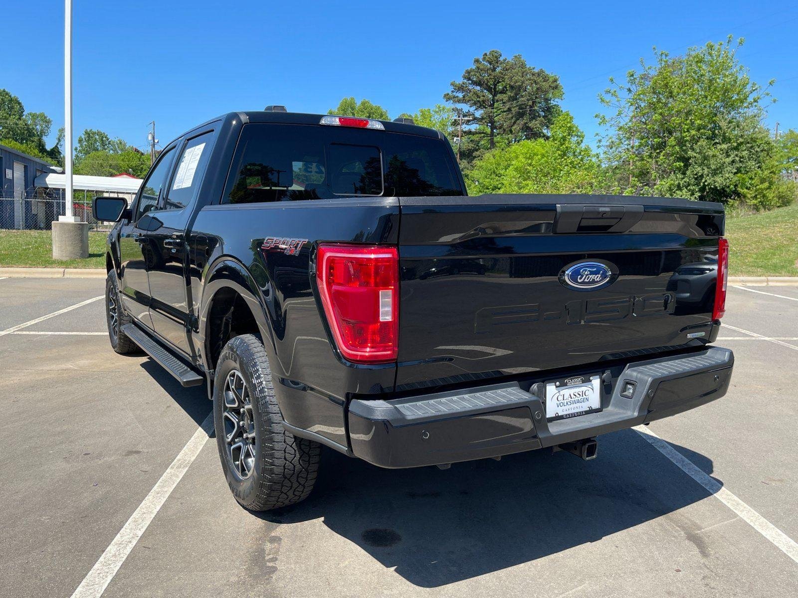 Used 2023 Agate Black Ford XLT image 3